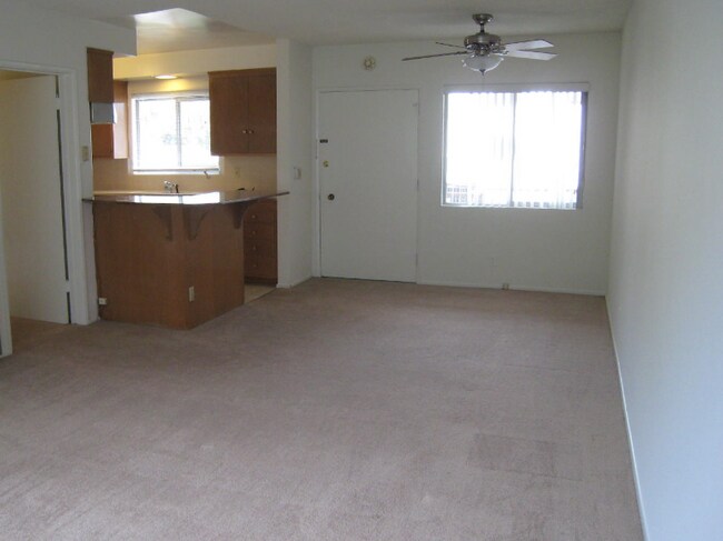 Building Photo - 13203 Moorpark St