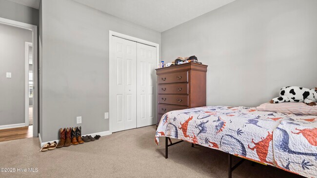 Building Photo - 706 Ironwood Dr