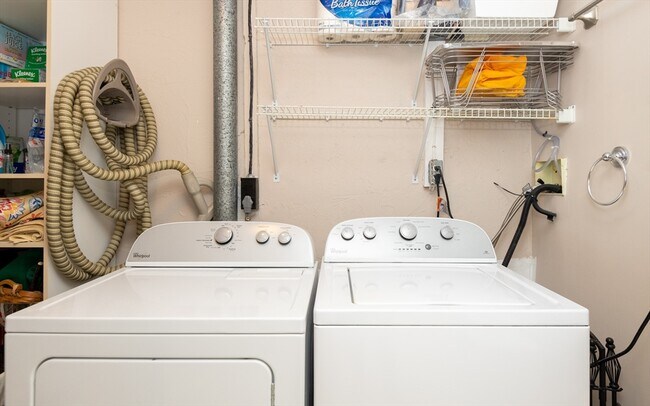 Building Photo - 178 Bishops Forest Dr