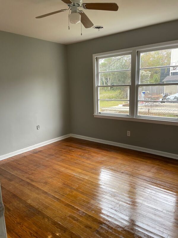 Building Photo - 1089 Buist Ave