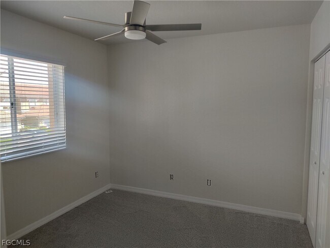 Building Photo - 2434 Laurentina Ln