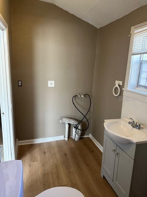 Building Photo - 1587 Scranton Ave