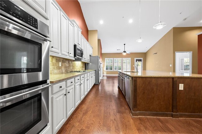 Building Photo - 2335 Callaway Ct