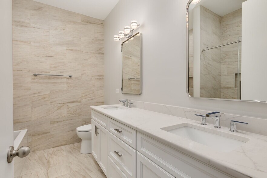 master bath - 864 N State St