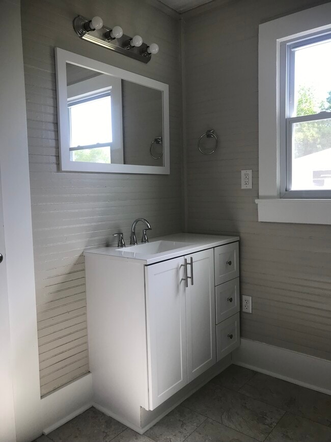 Building Photo - 506 Pickens St