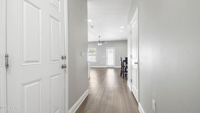 Building Photo - 7456 Shadow Lake Dr