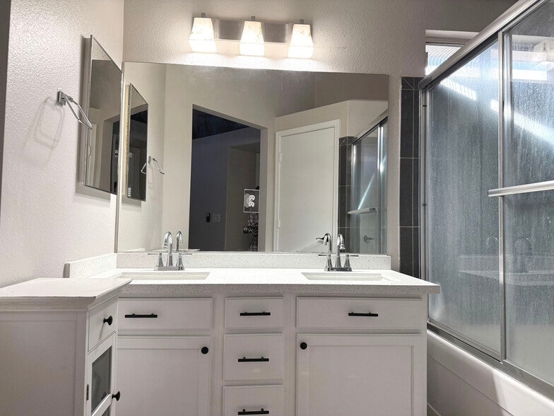 Building Photo - 8354 Drop Camp St