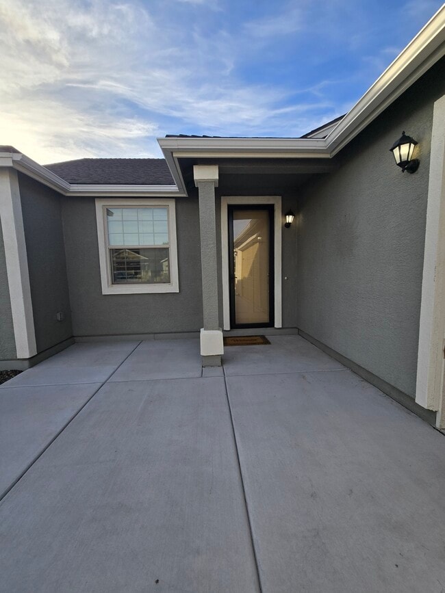 Building Photo - 774 E Cottage Loop