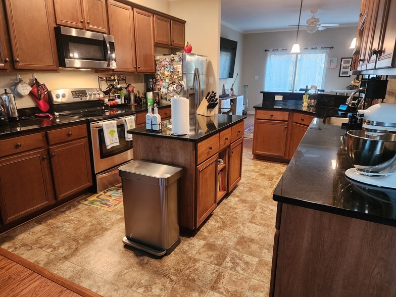2nd floor - 180 Hemisphere Cir