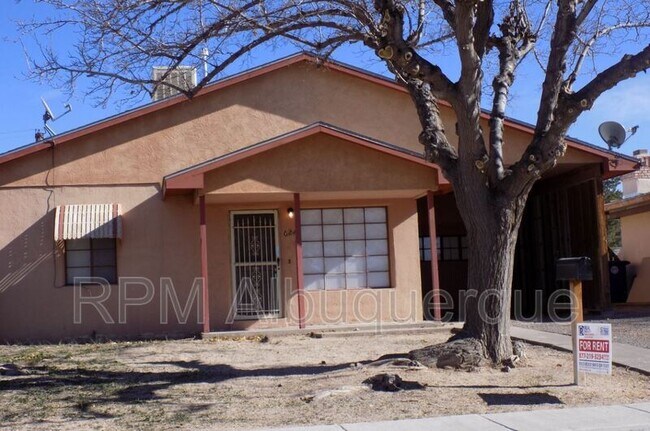Primary Photo - 624 Dallas St NE