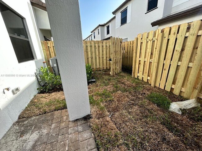Building Photo - 229 SW 159th Way
