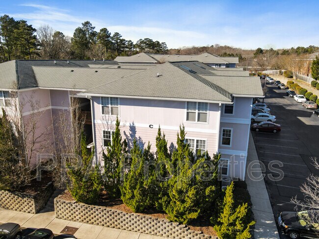 Building Photo - 929 Morreene Rd