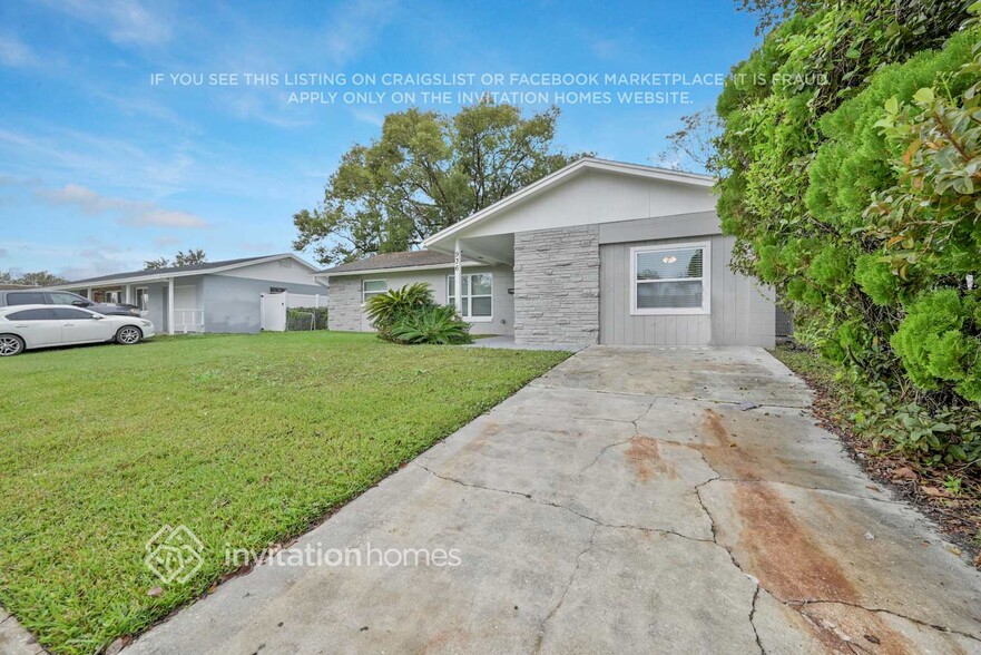 Building Photo - 936 Park Manor Dr