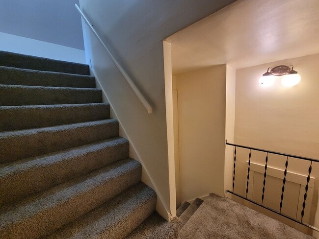 Building Photo - bro1413