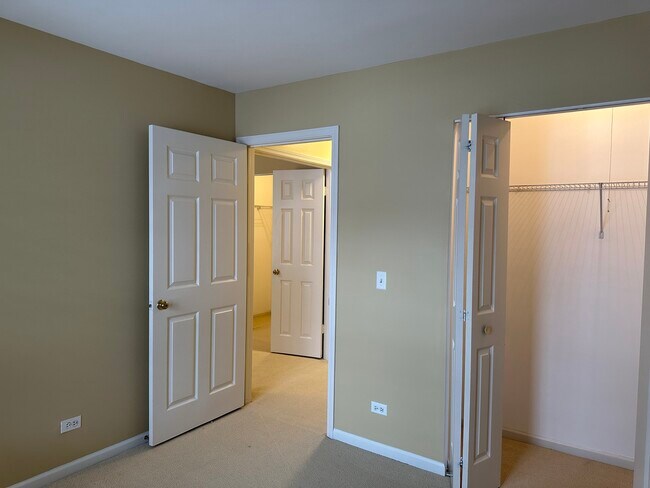 Building Photo - 1310 Cromwell Ct