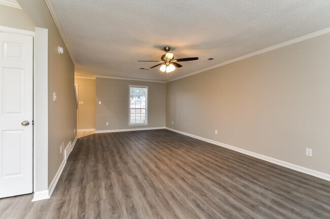 Building Photo - 4960 Grand Pines Dr