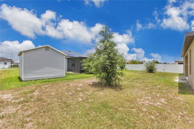 Building Photo - 205 Cimarron Dr