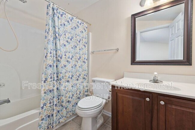 Building Photo - 414 Carriage Lake Dr