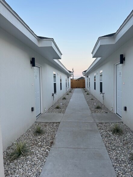 Building Photo - 3609 Arbe Dr