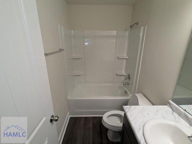 Building Photo - 732 Mill Creek Cir