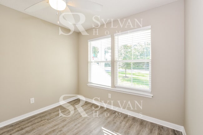 Building Photo - This cute 3BR, 2BA home is move-in ready