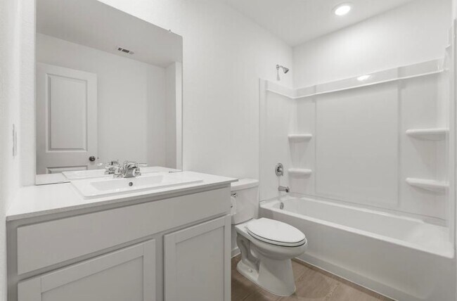 Building Photo - 2706 Pebble Whisper Dr