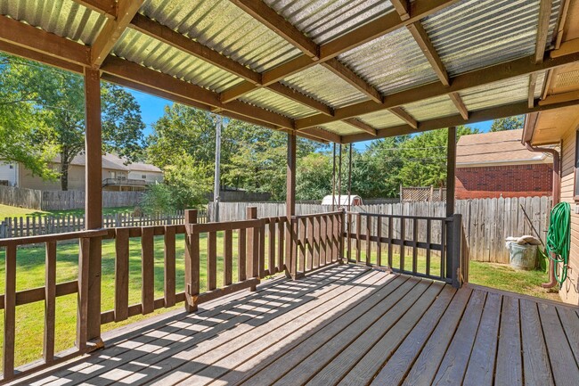 Building Photo - 3/2 Sherwood