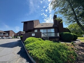 Building Photo - 3811 Bloomingdale Dr