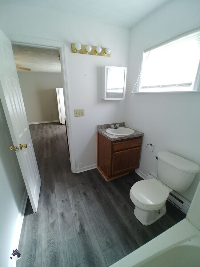 Building Photo - 1402 Alabama St