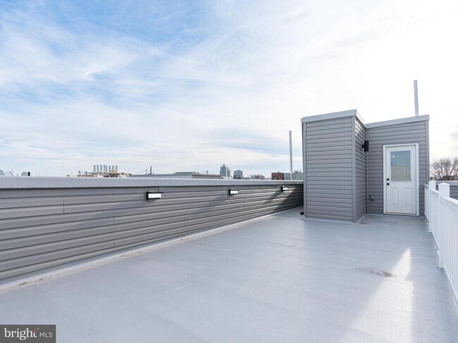 Building Photo - 630 Moyer St