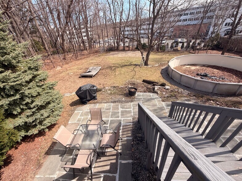 Building Photo - 532 East St