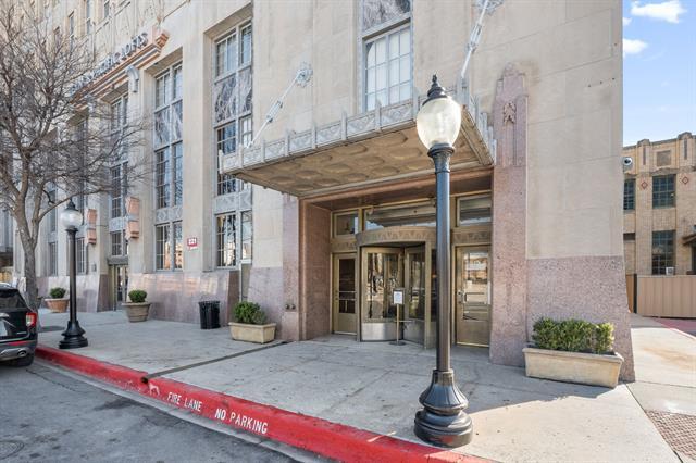 Building Photo - 201 W Lancaster Ave