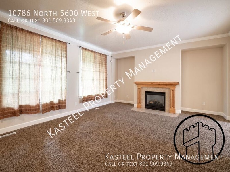 Building Photo - 10786 N 5600 W