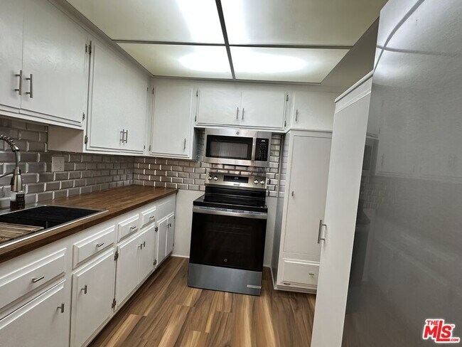 Building Photo - 3500 W Manchester Blvd