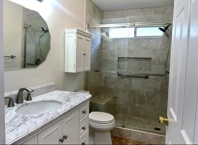 Building Photo - 134 Covington Pl