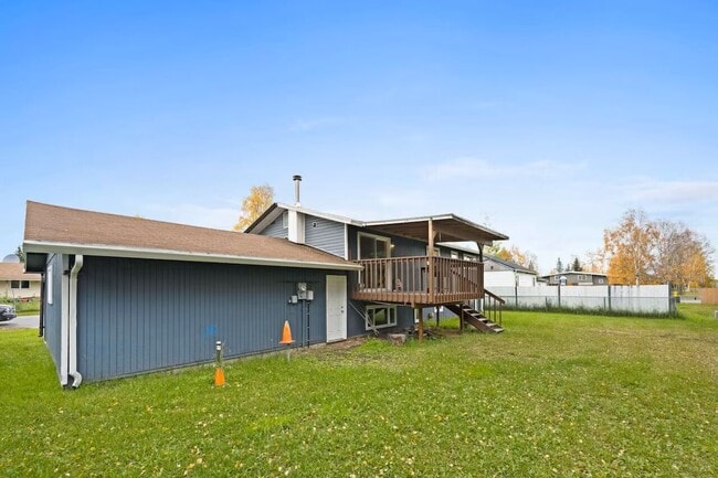 Building Photo - 1205 Wild Rose Ave