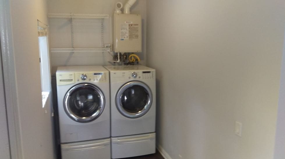 Laundry Area - 1766 Carmona Ave