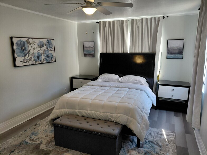 Building Photo - 2627 Buckingham Rd