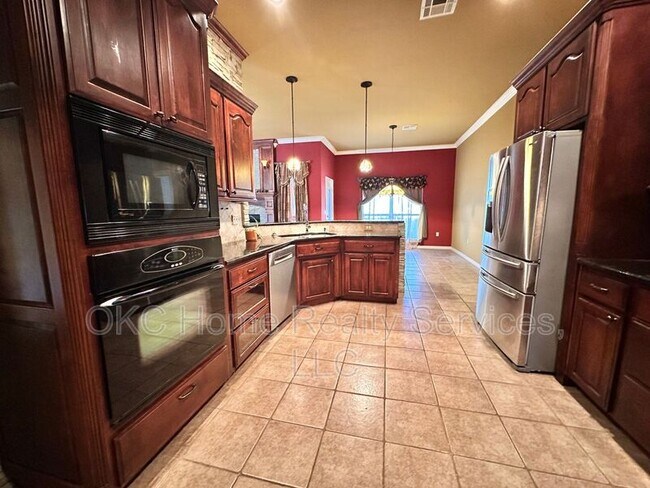 Building Photo - 1113 Lanie Ln