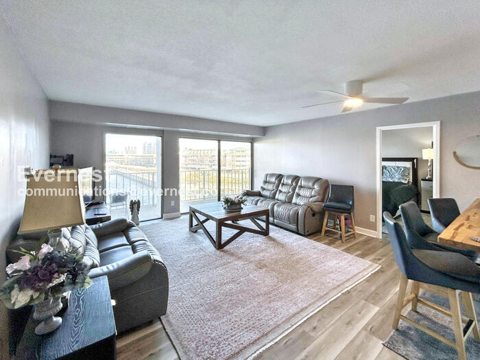 Building Photo - 500 Pacific Ave