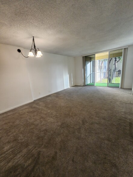 Building Photo - 3341 NW 47th Ter