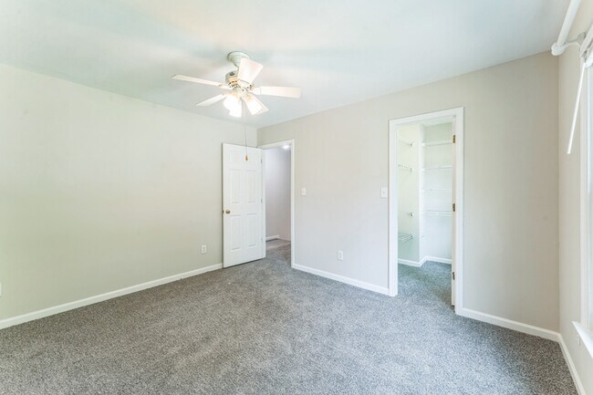 Building Photo - 6611 Barry Whitaker Pl