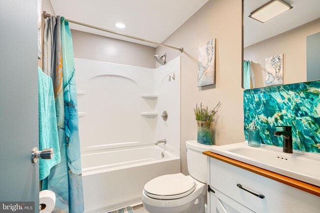 Building Photo - 800 Seckel Ct