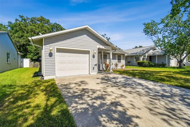 Building Photo - 331 Feather Tree Dr