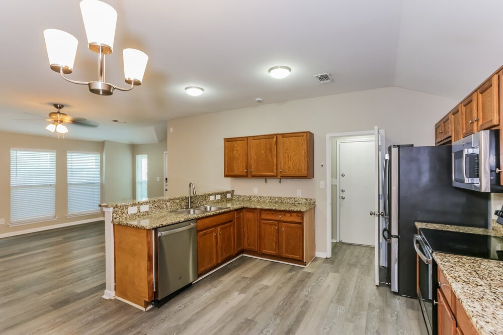 Building Photo - 825 Cruise St