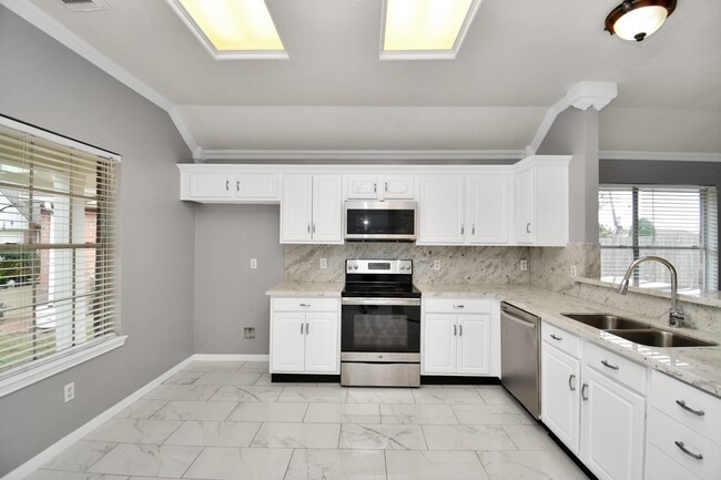 Building Photo - 7102 Verde Meadow Ct