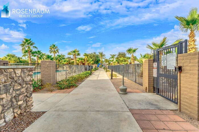 Building Photo - 21100 Alma Dr