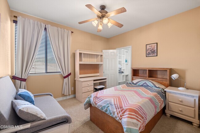 Building Photo - 615 Camino Del Lago