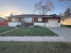 Building Photo - 1046 N 29th St