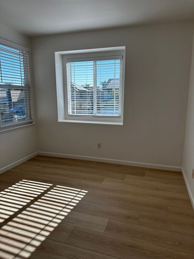 Building Photo - Looking for a Great Place to live?